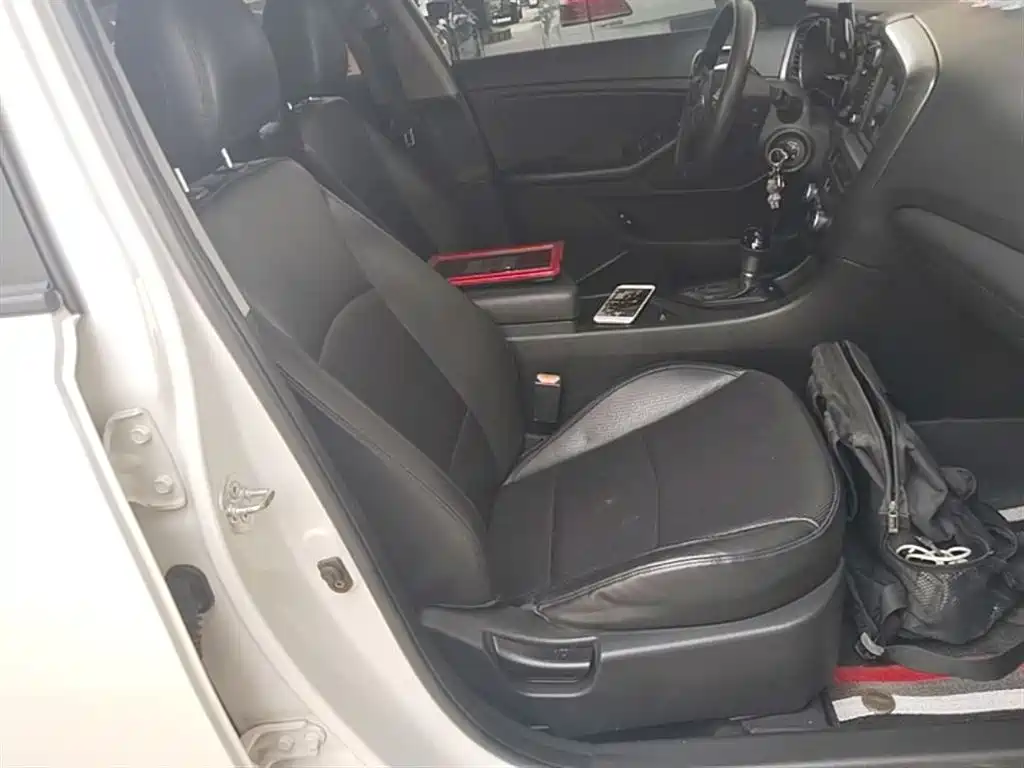 Kia K5 2015 2.0L Automatic GLS фото 20
