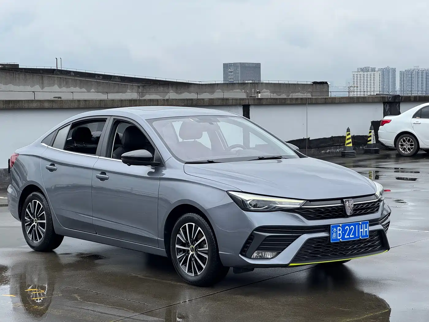 ROEWE I5