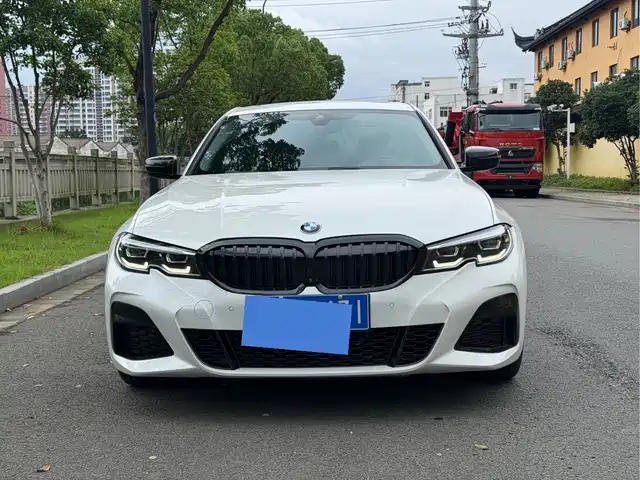 BMW 3 325Li, M Чёрный спорт-пакет
