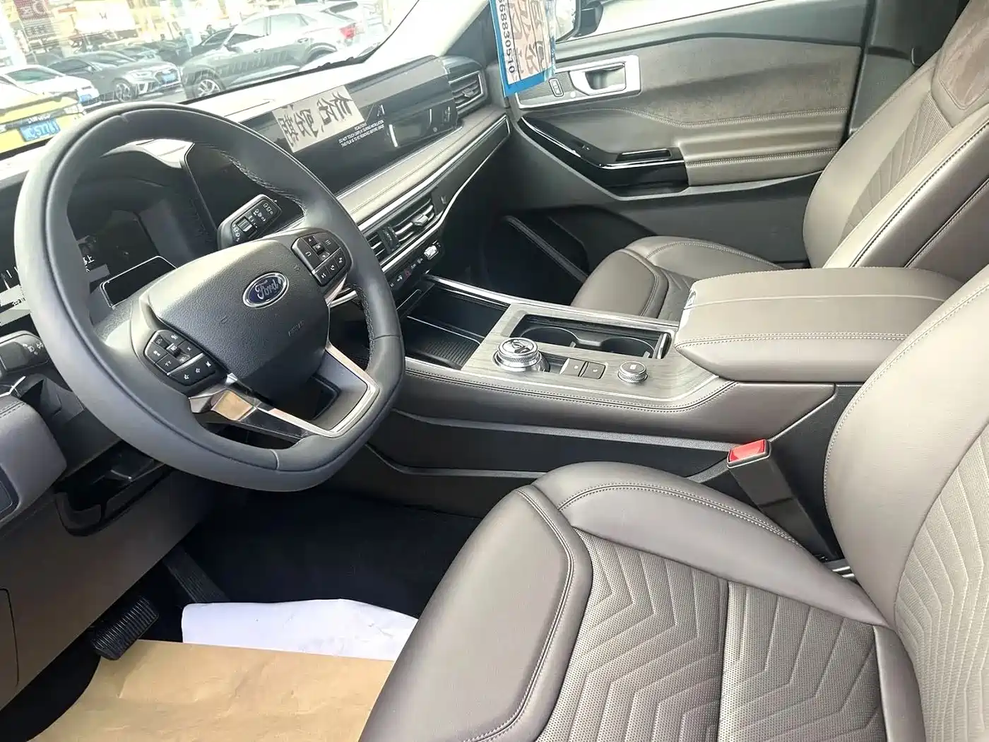 Ford Explorer 2026 2024 2.3T EcoBoost AWD Titanium Edition 7-Seater