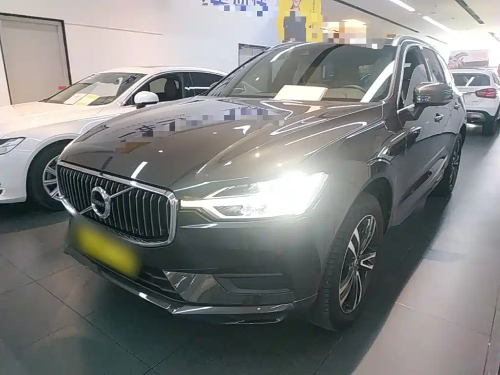 Фото 2 - Volvo XC60
