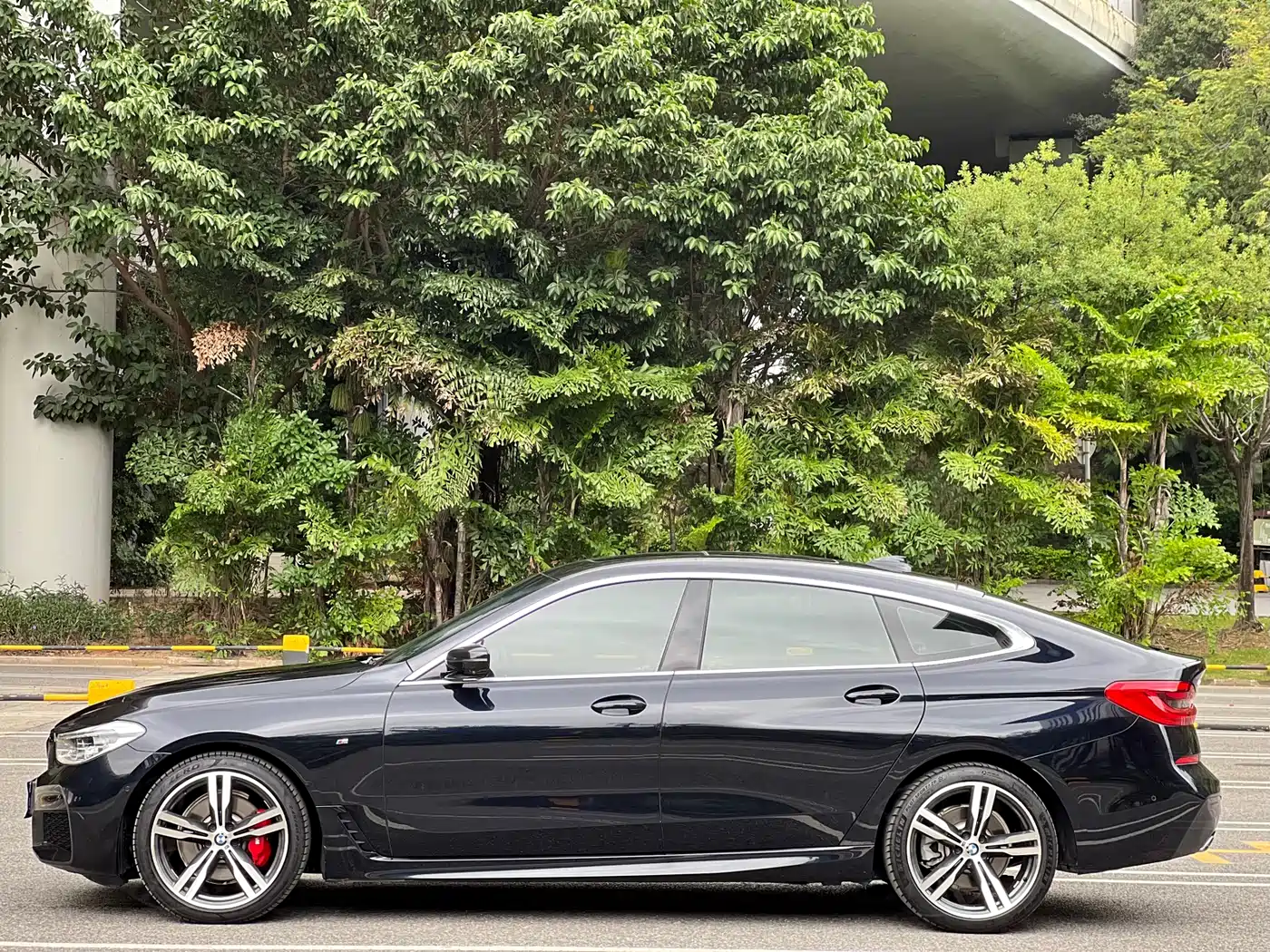 BMW 6 Series GT 2019 630i M Sport Grand Tourer Edition фото 2