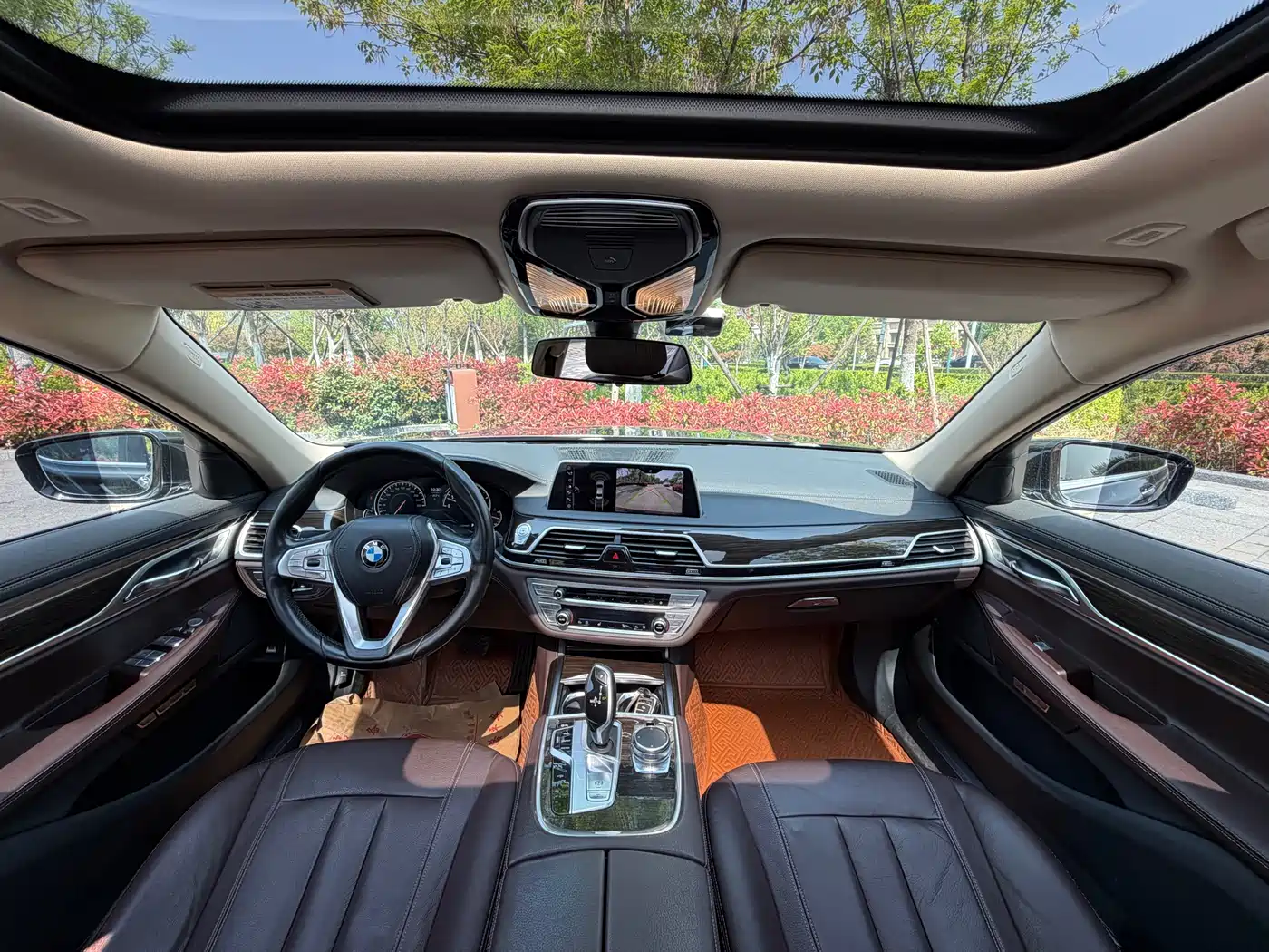 BMW 7 Series 2017 730Li Leading Edition фото 9