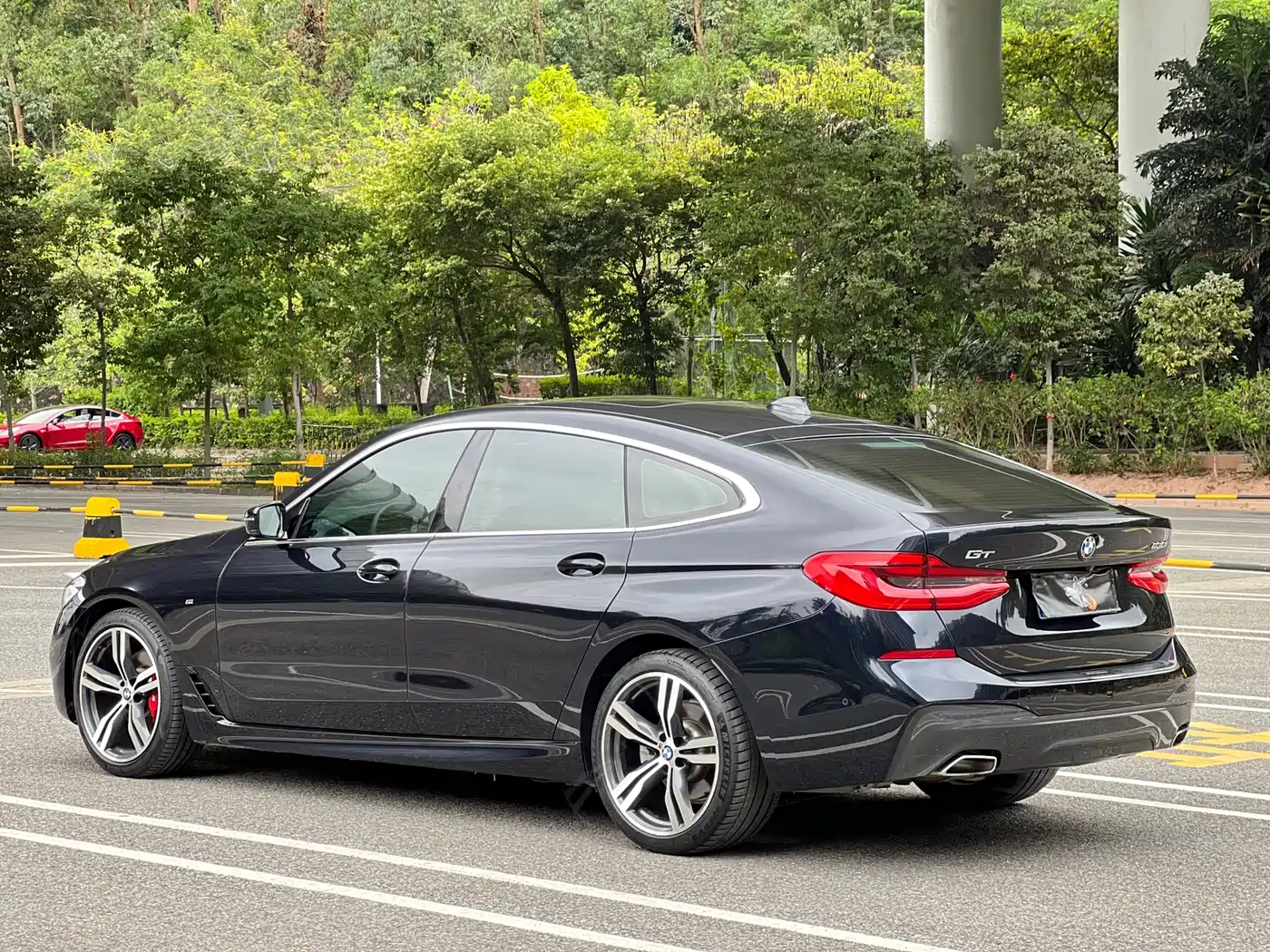 BMW 6 Series GT 2019 630i M Sport Grand Tourer Edition фото 3