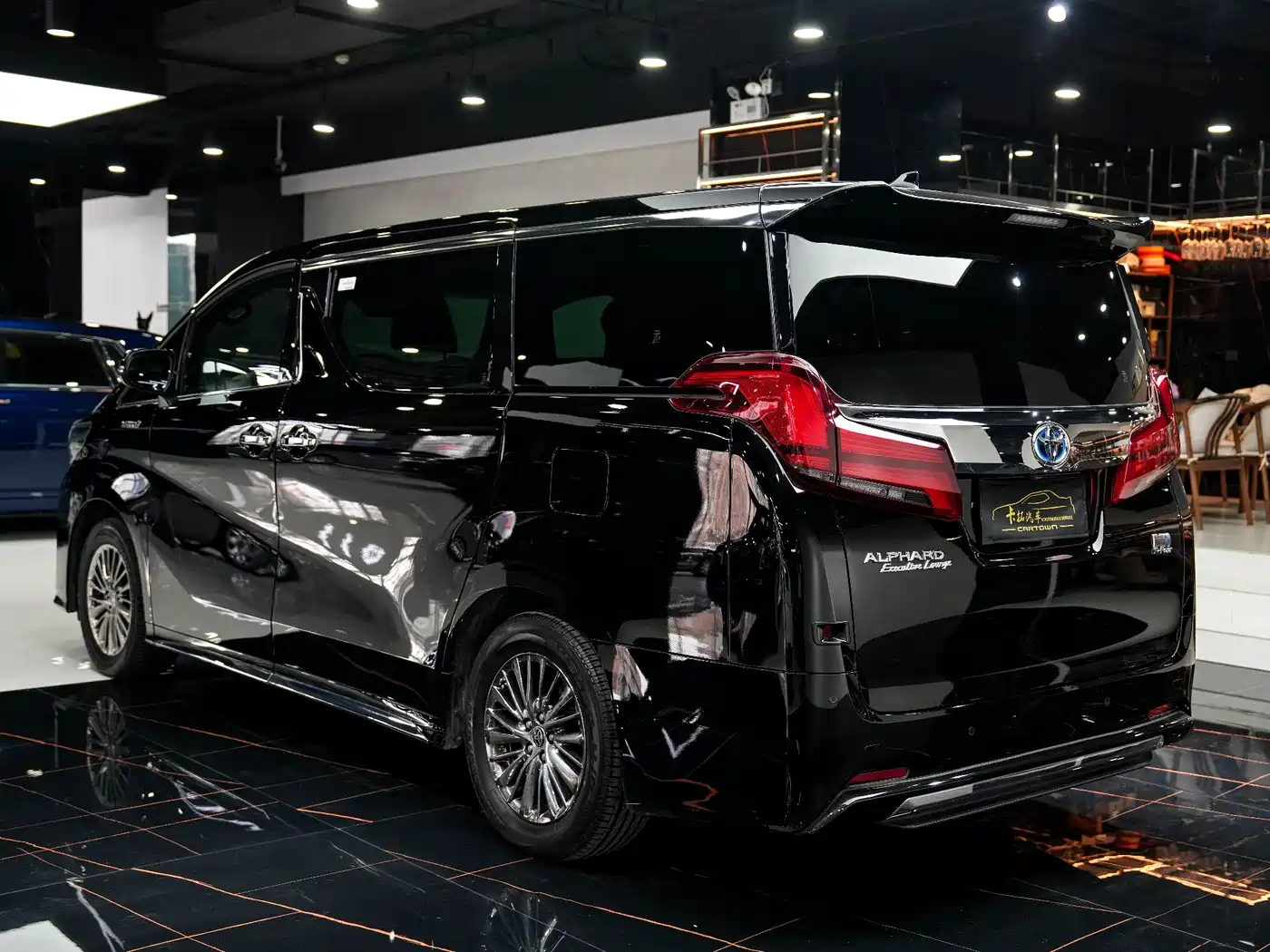 Toyota Alphard 2021 Hybrid 2.5L Ultimate фото 38