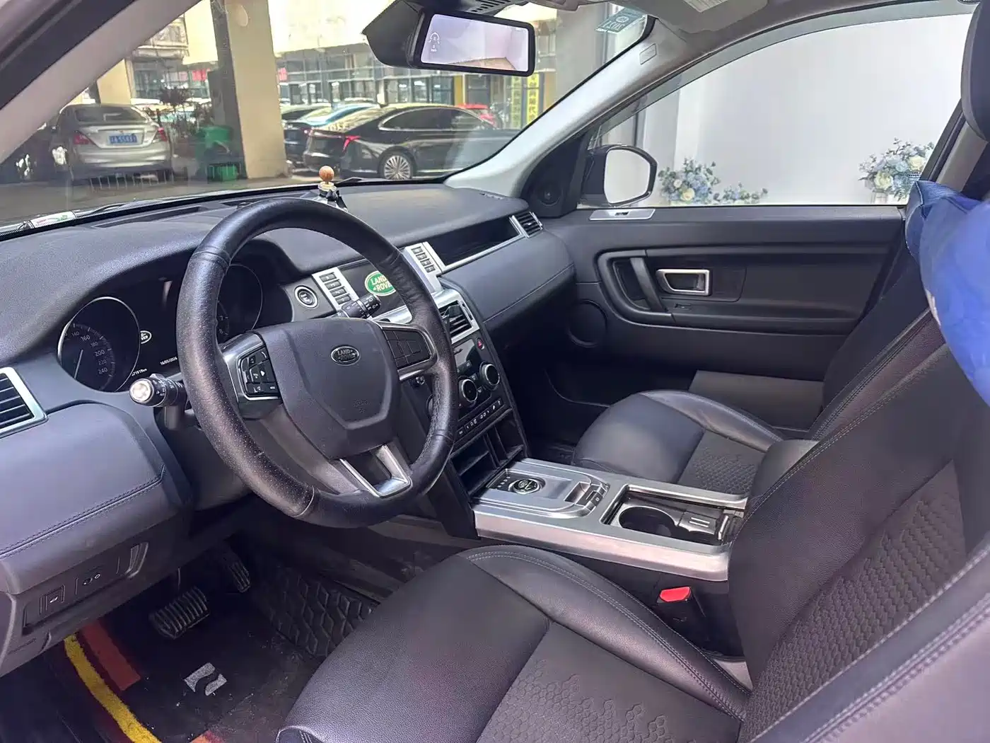 Land Rover Discovery Sport 2018 240PS PURE Edition фото 3