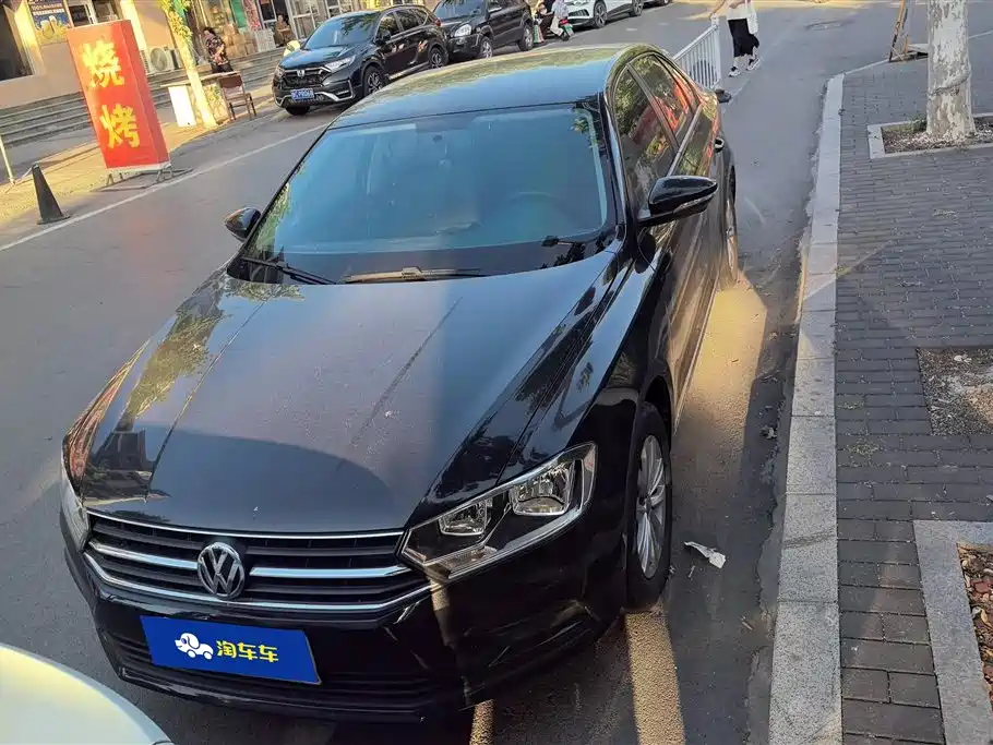 Volkswagen Bora 2017 1.6L Manual Fashion Edition фото 2