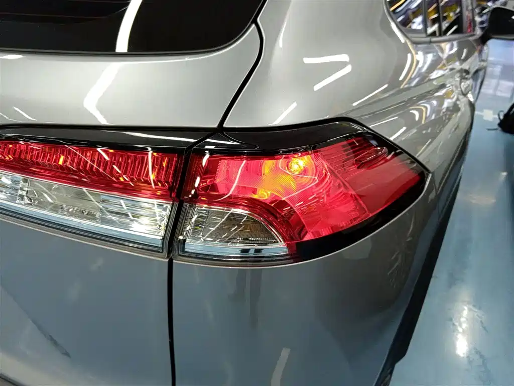 Toyota Corolla Cross 2024 Model 2.0L Pioneer Edition фото 24