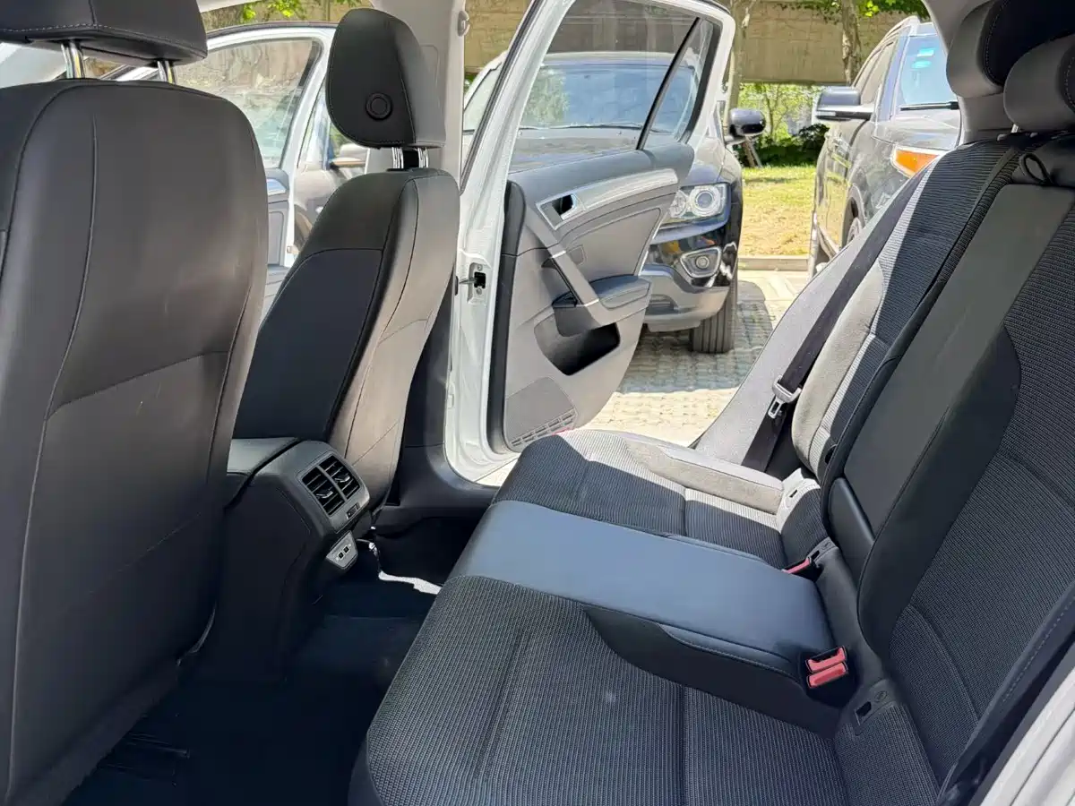 Volkswagen Golf 2019 280TSI DSG Comfort China VI фото 5