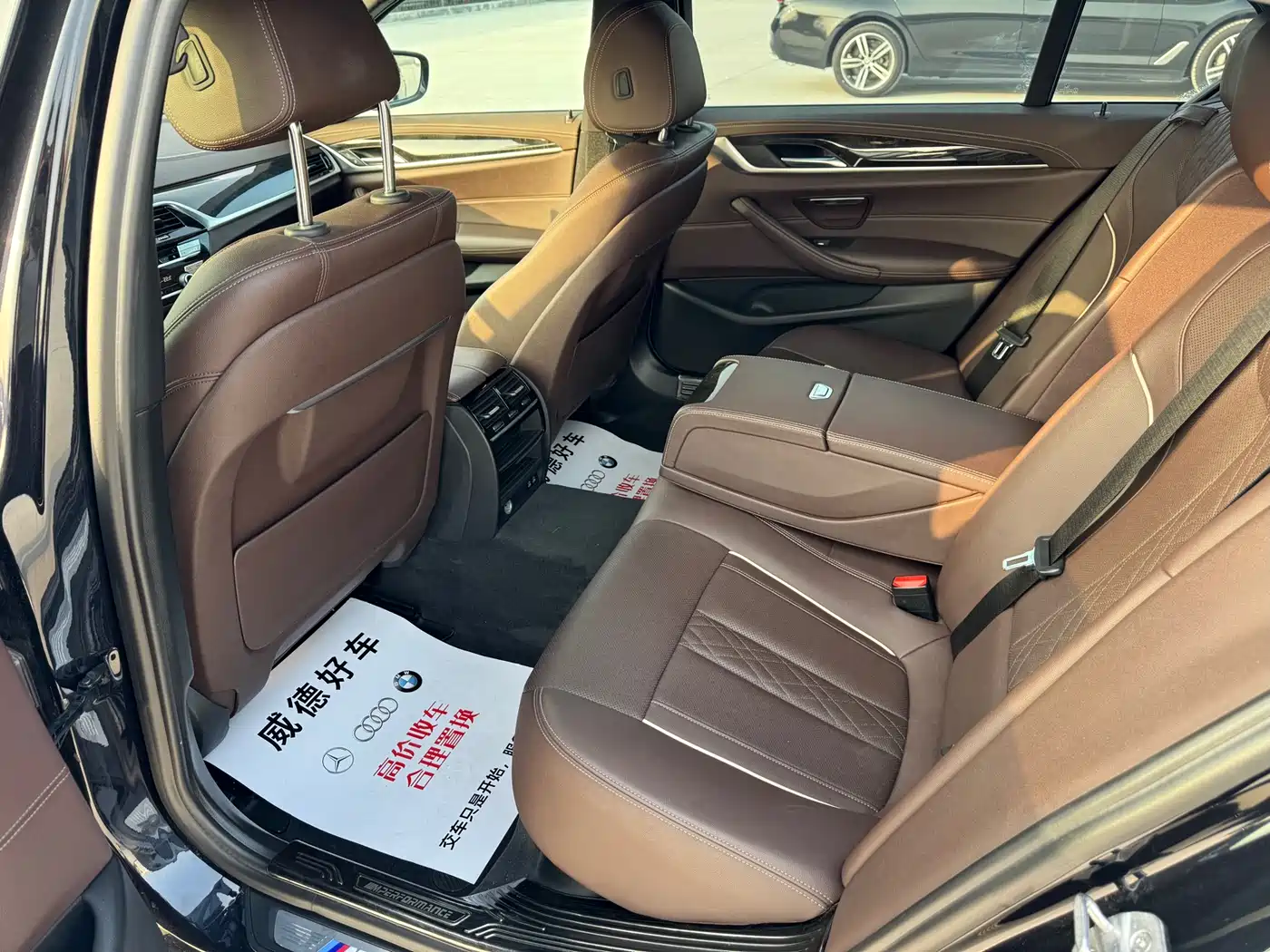 BMW 5 Series 2021 525Li M Sport Package фото 9