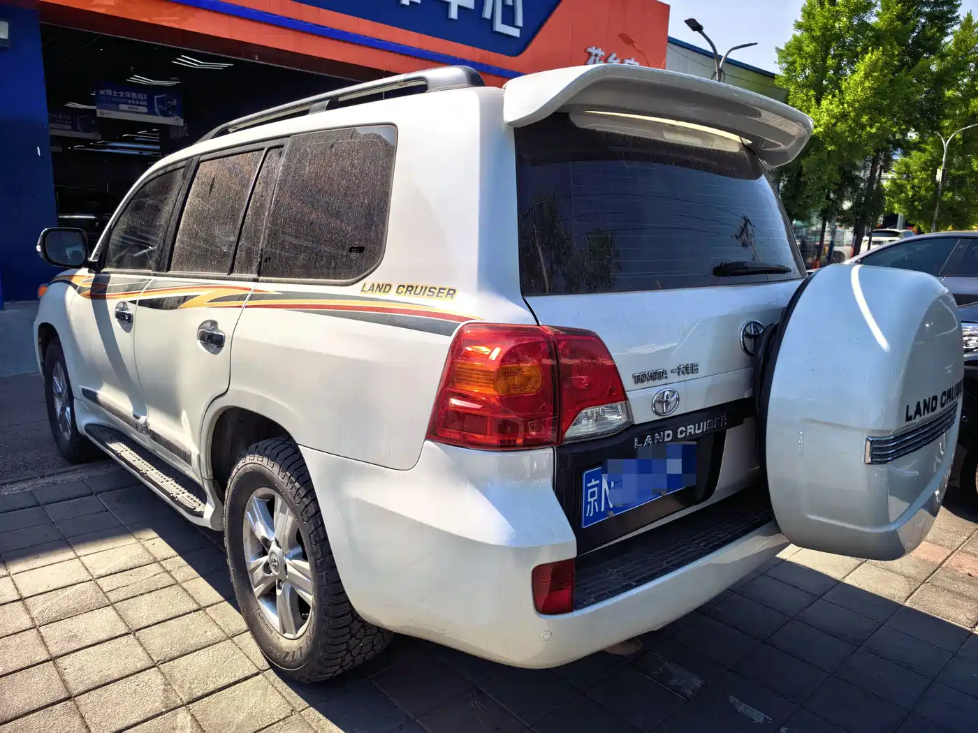 Toyota Land Cruiser (Import) 2015 4.6L V8 Middle East Limited Edition фото 18