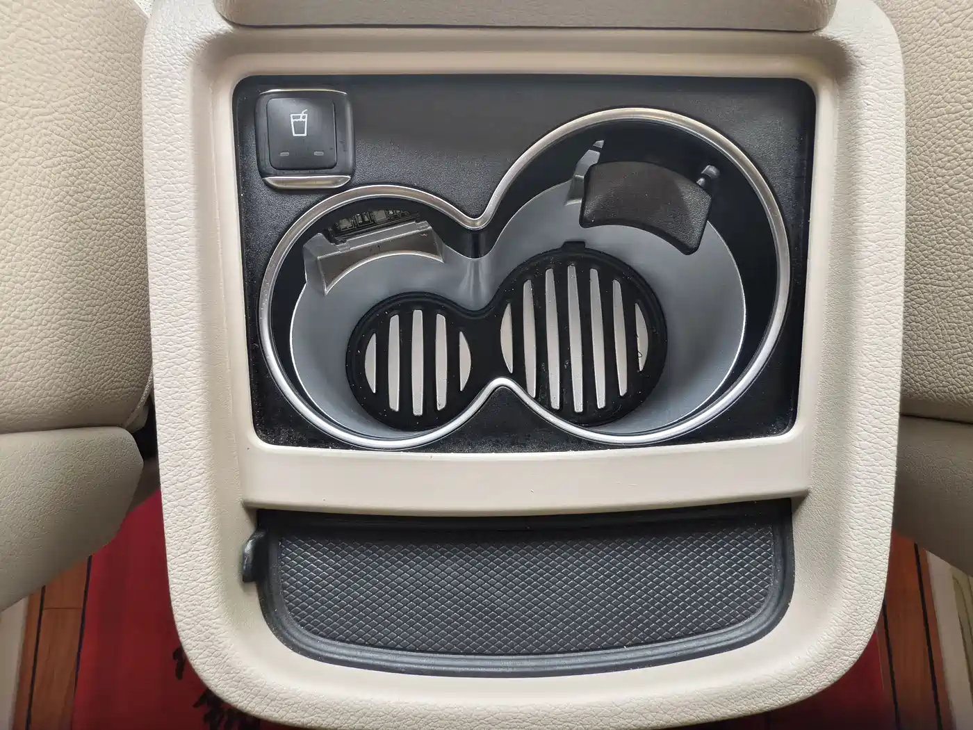 MERCEDES-BENZ V CLASS