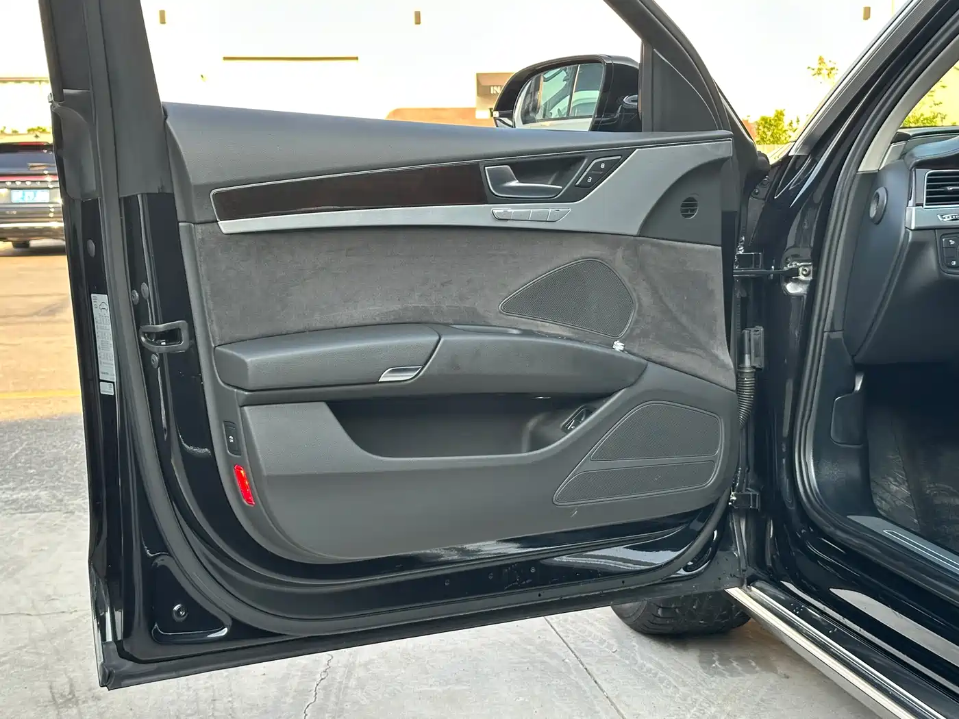 Audi A8 2013 A8L 45 TFSI quattro Comfort фото 8