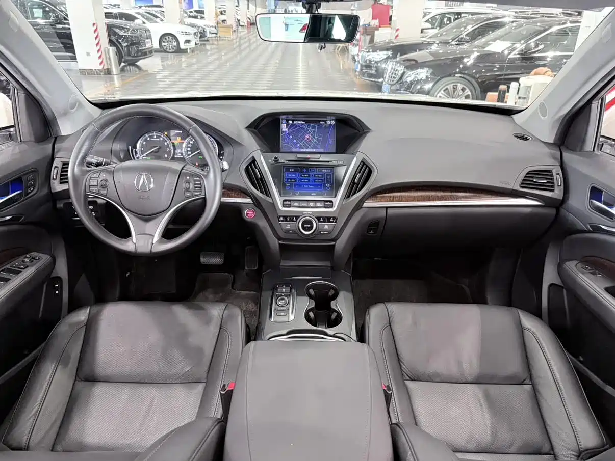 Photo 9 - Acura MDX
