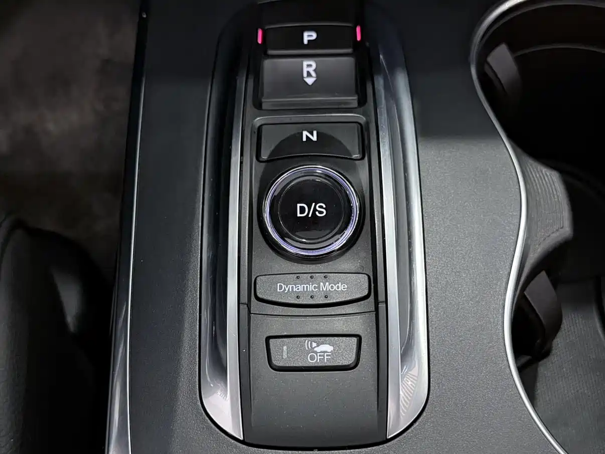 Photo 18 - Acura MDX