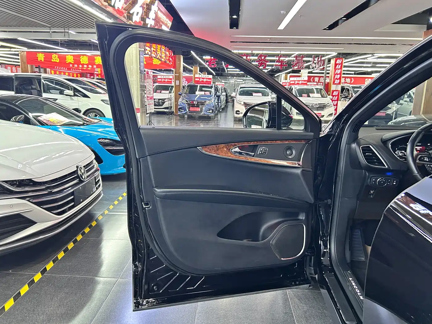 Lincoln Nautilus (Import) 2020 2019 2.0T 4WD Elegance Edition China VI