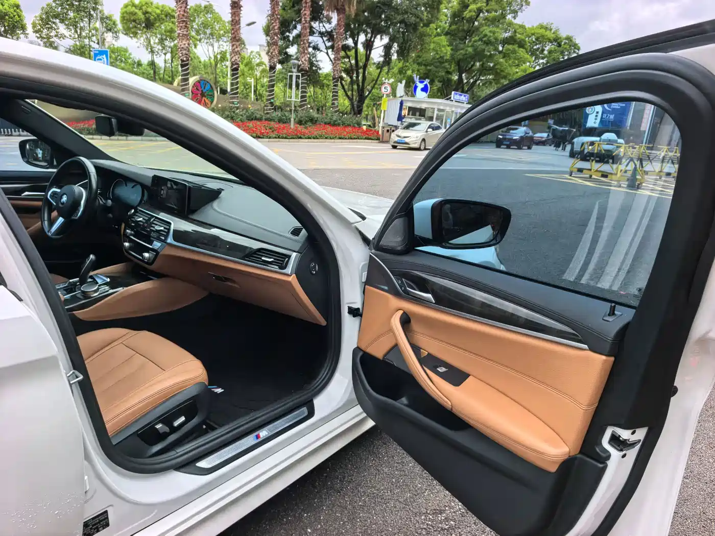 Photo 7 - BMW 5 Series
