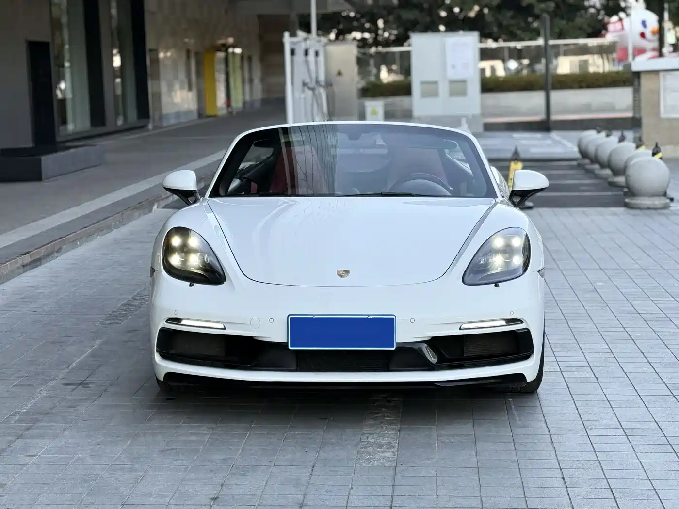 PORSCHE 718