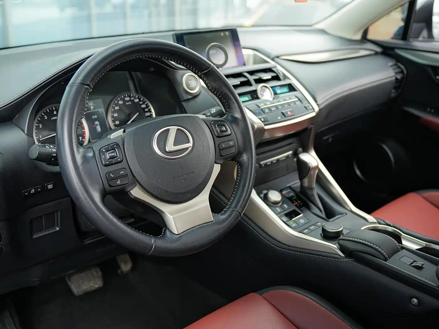 Lexus NX 2015 200 AWD Luxury фото 8