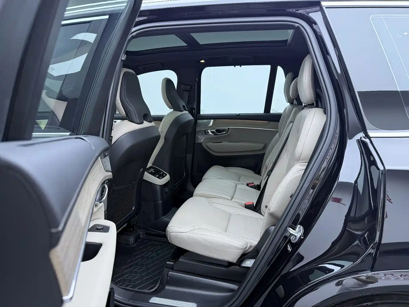 Volvo XC90 Plug-in Hybrid 2025 2025 Facelift T8 Smart Premium Luxury 7-seater