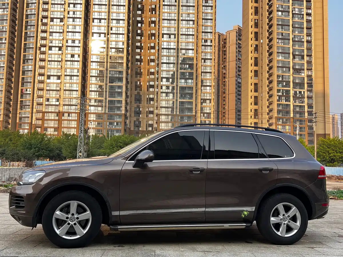 Volkswagen Touareg 2011 3.0TSI Premium фото 7