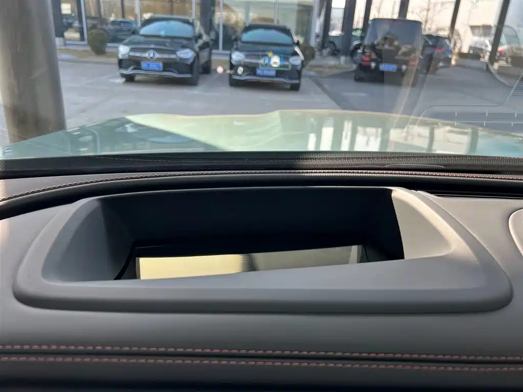 Mercedes-Benz GLC 2025 GLC 300 L 4MATIC Luxury 5-seater фото 12