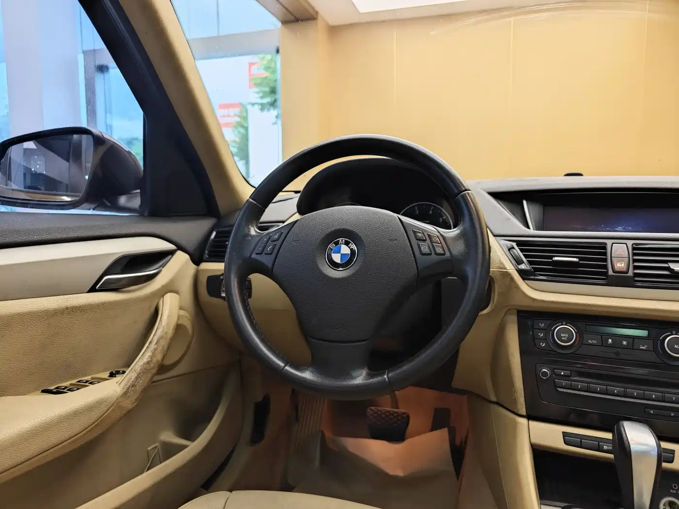 BMW X1 (Import) 2012 sDrive18i Luxury фото 14
