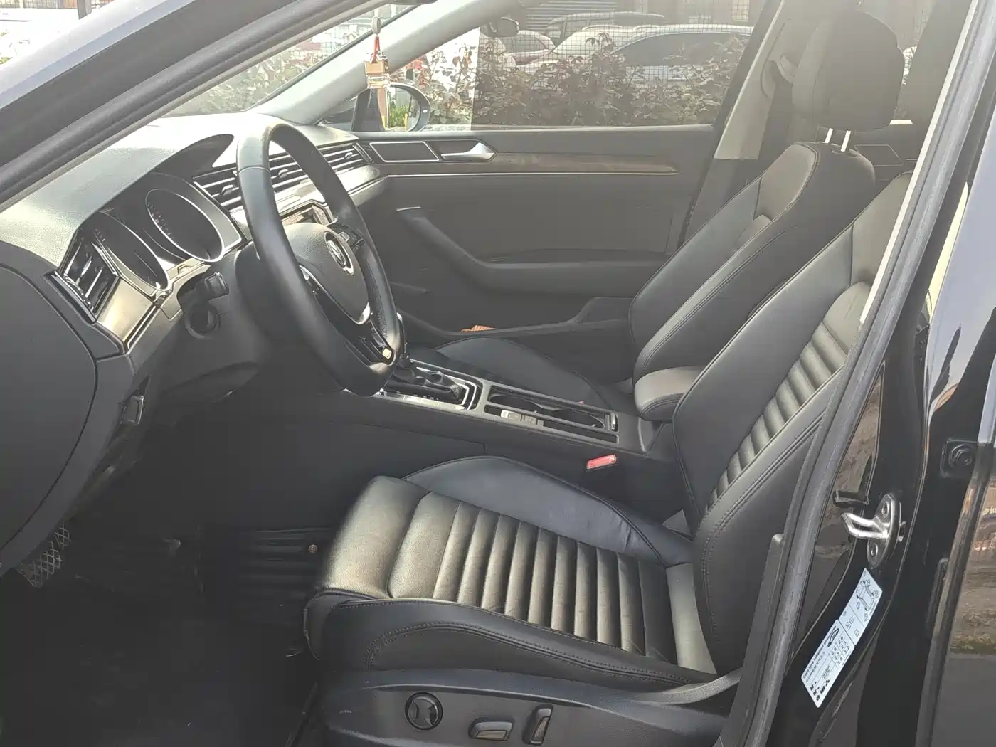 Volkswagen Magotan 2019 330TSI DSG Luxury China V фото 23