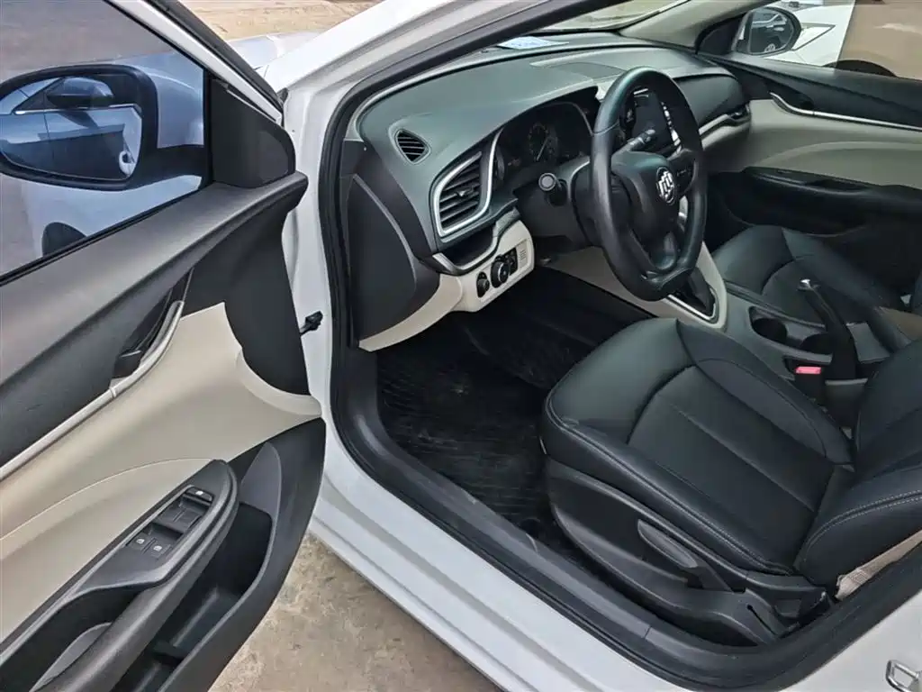 Buick Excelle 2019 15T DCT Progressive Type China VI фото 16