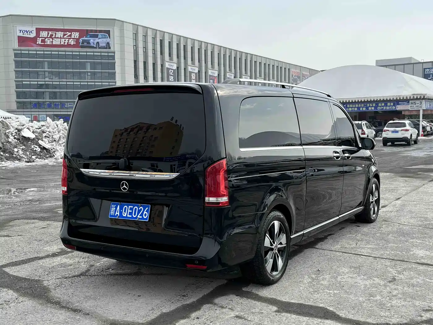 Mercedes-Benz V-Class 2021 V 260 L Long Wheelbase Premium Edition фото 10