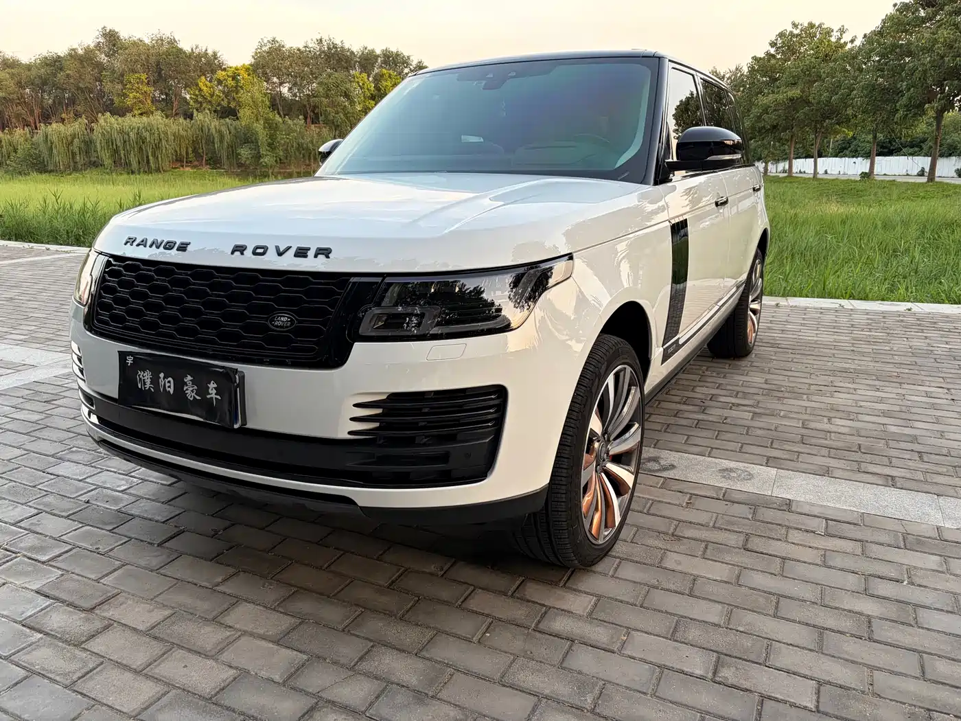 LAND ROVER RANGE ROVER