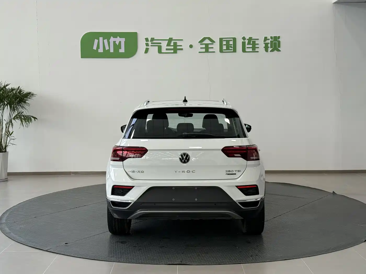 Volkswagen T-ROC 2021 Facelift 280TSI DSG 4WD Luxury Smart Connect Edition фото 8