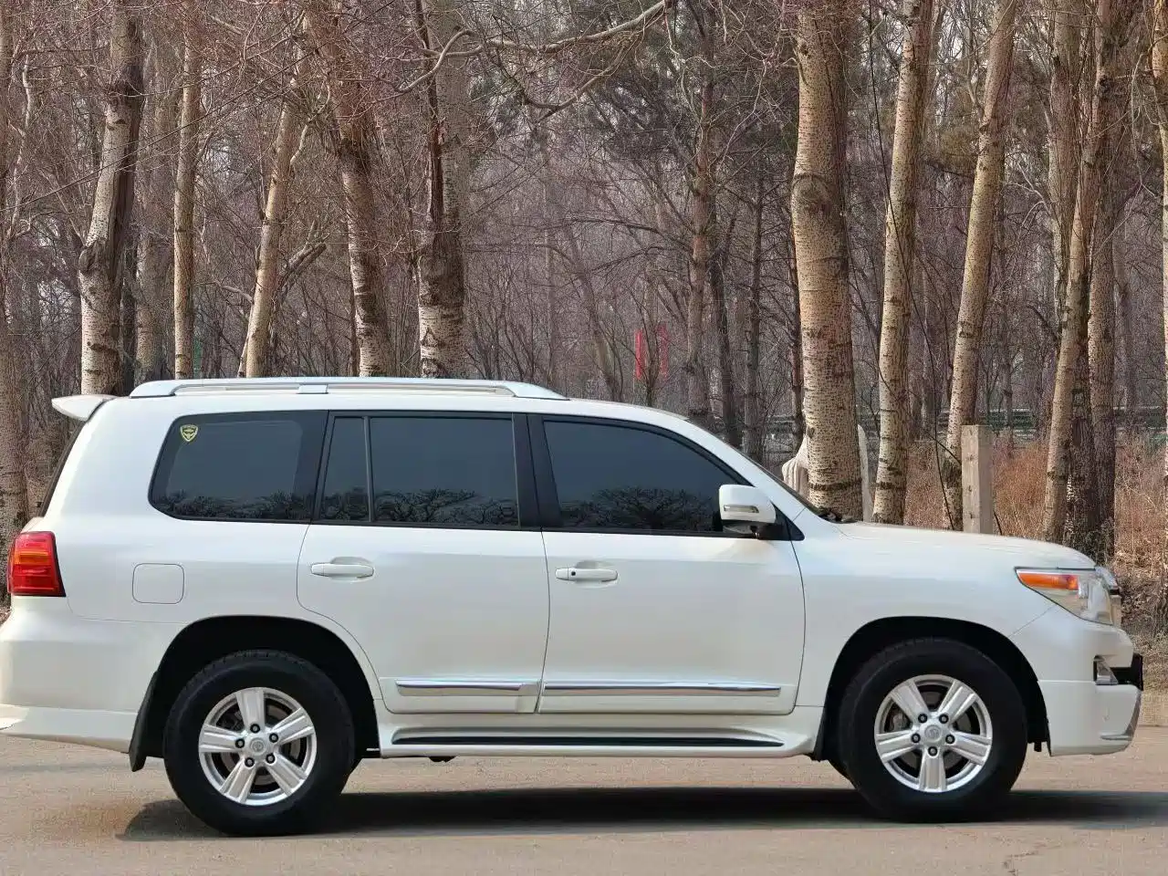 Toyota Land Cruiser (Import) 2015 4.0L V6 Middle East Low Configuration Edition фото 9