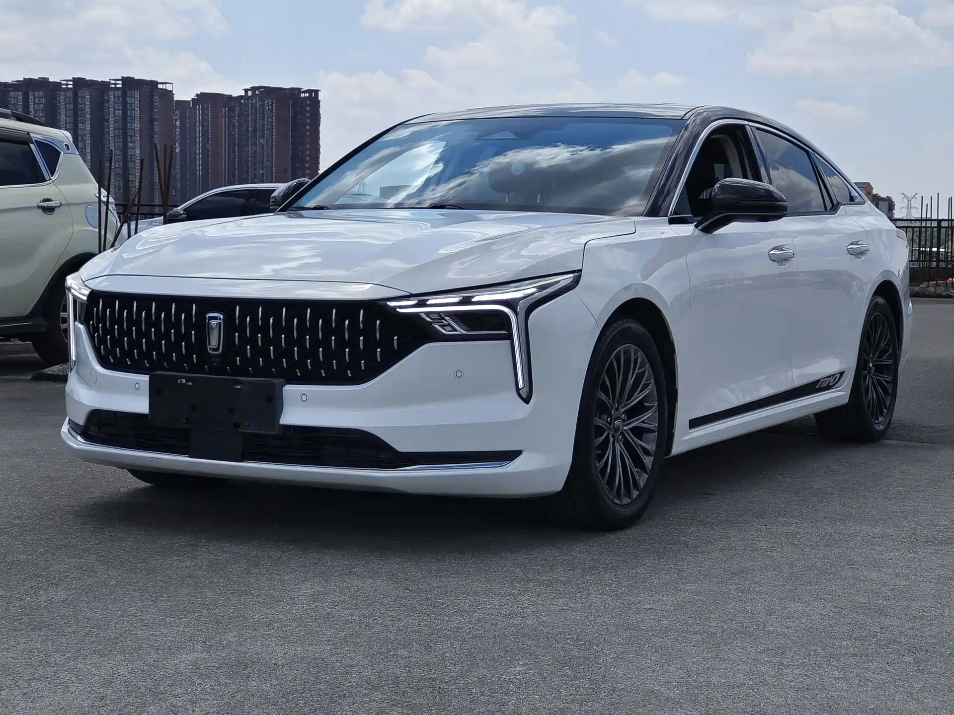 Фото 2 - Besturn B70
