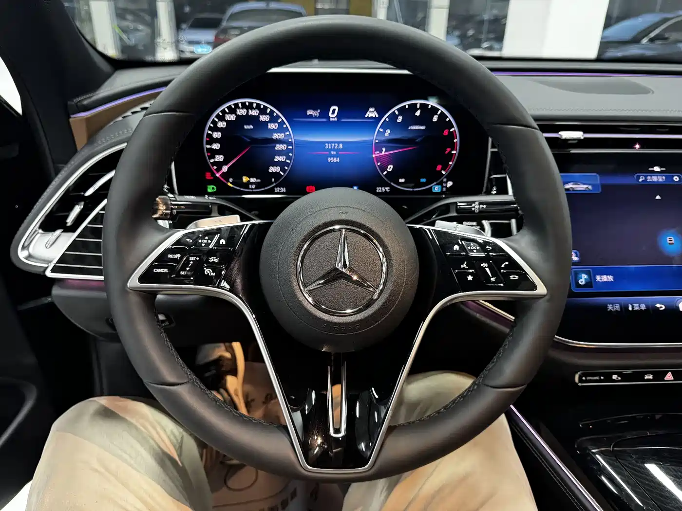 Mercedes-Benz E-Class 2025 E 260 L фото 7