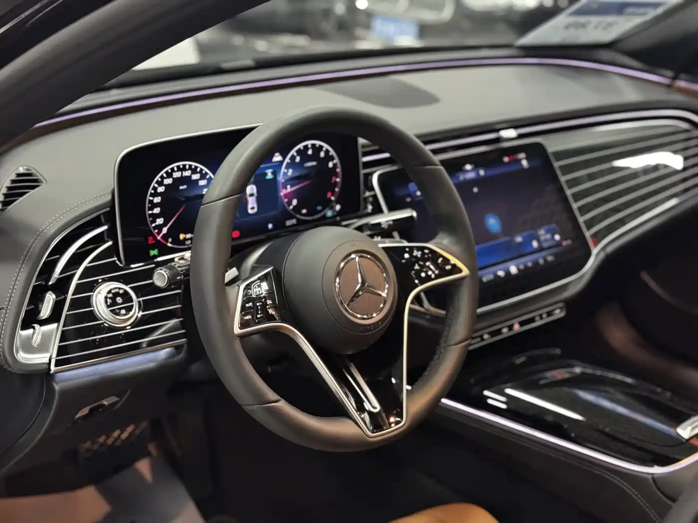 Mercedes-Benz E-Class 2025 E 260 L фото 6