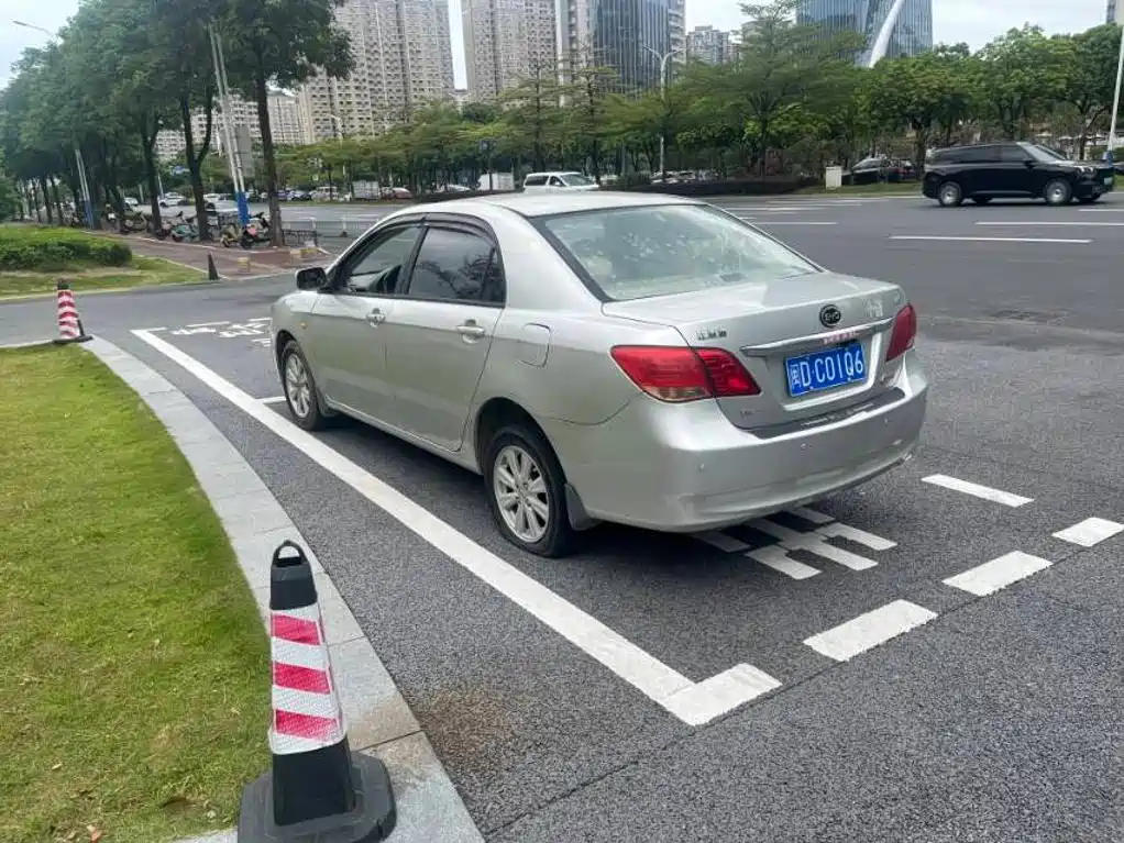 BYD L3 2013 2013 1.5L Automatic Comfort