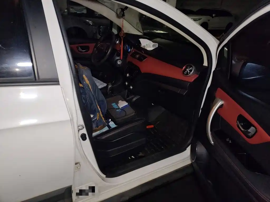 Haval H1 2015 2015 1.5L AMT Urban