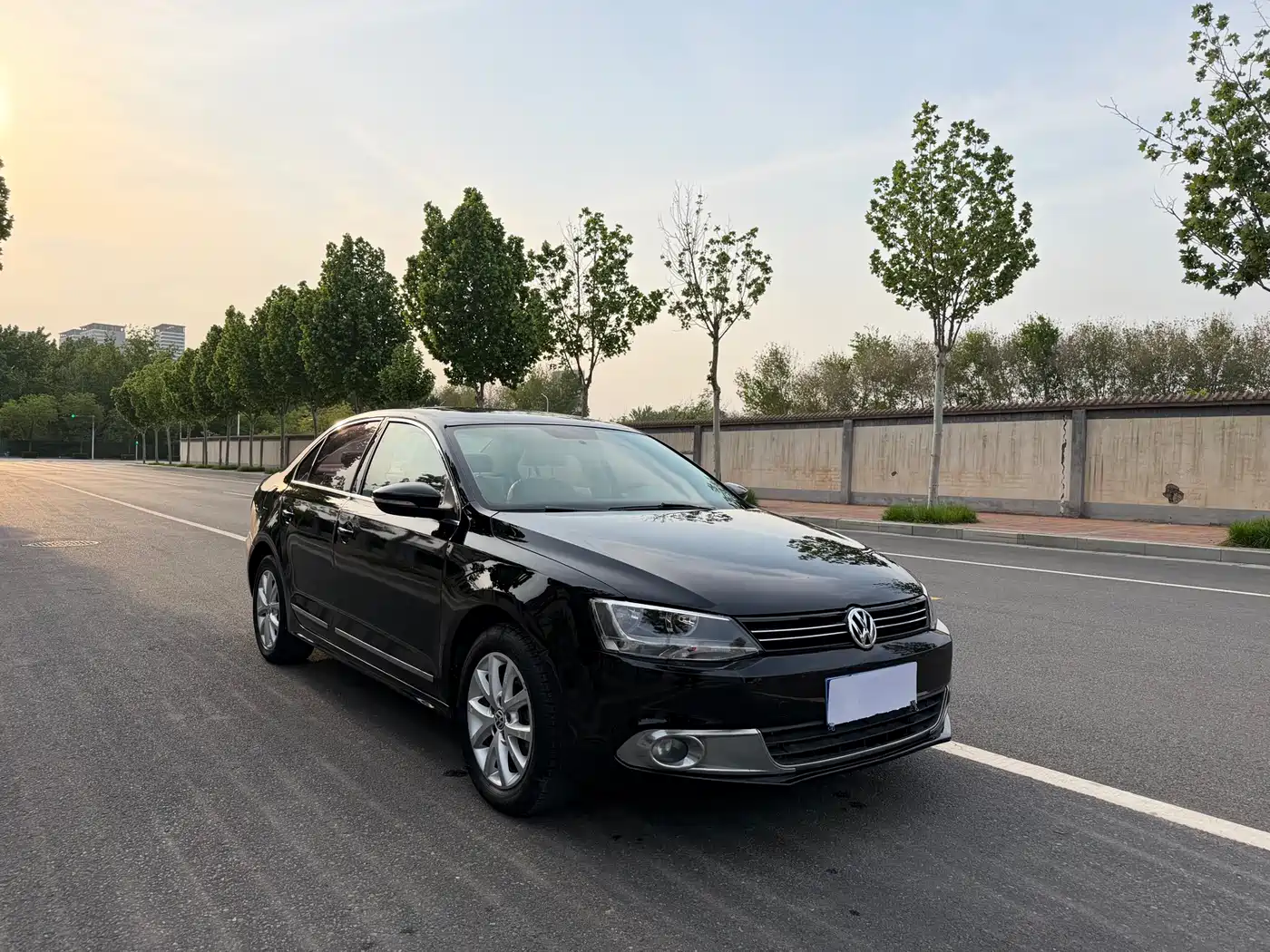 Volkswagen Sagitar 2012 1.4TSI Automatic Luxury фото 3