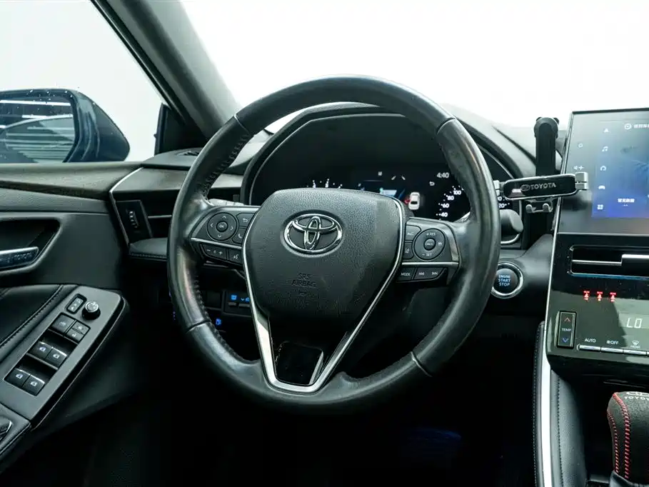 Toyota Avalon 2022 2.0L Luxury Edition фото 18