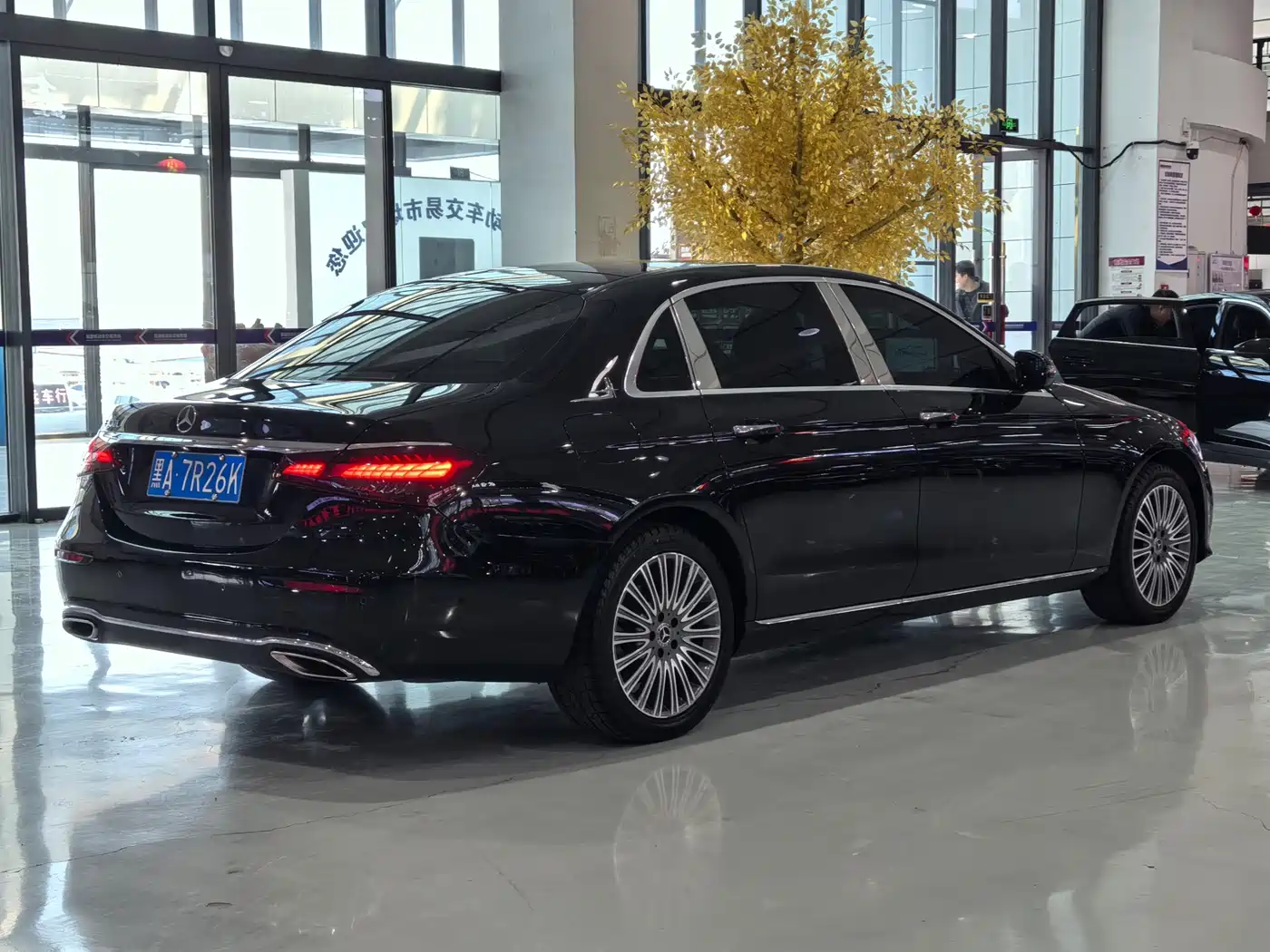 Mercedes-Benz E-Class 2021 Facelift E 300 L Premium фото 4