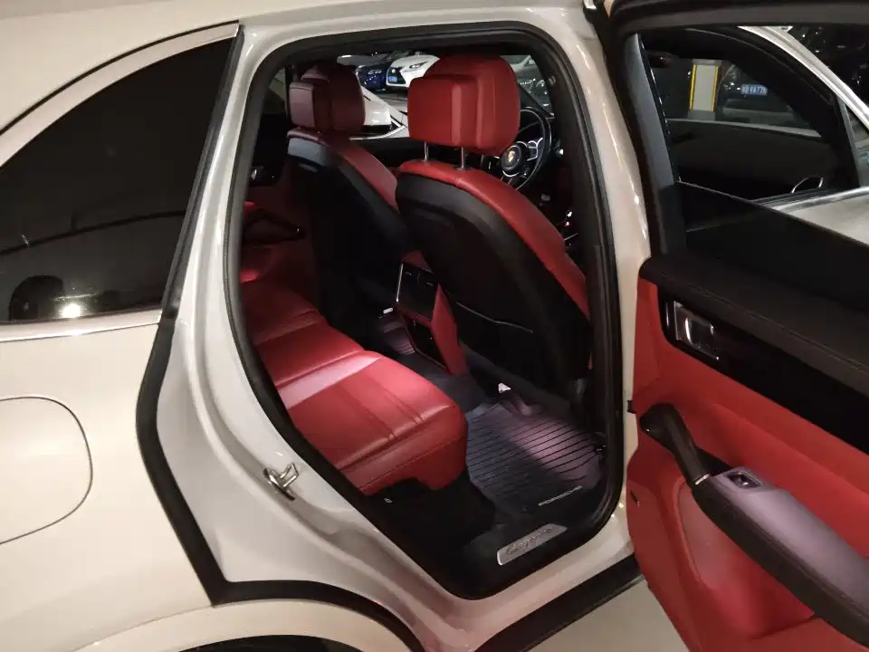 Porsche Cayenne New Energy 2022 2022 Cayenne E-Hybrid 2.0T Platinum Edition