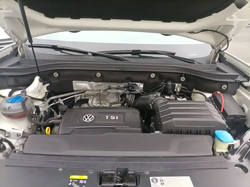 Volkswagen Teramont 2019 380TSI 4WD Luxury Edition China VI фото 16
