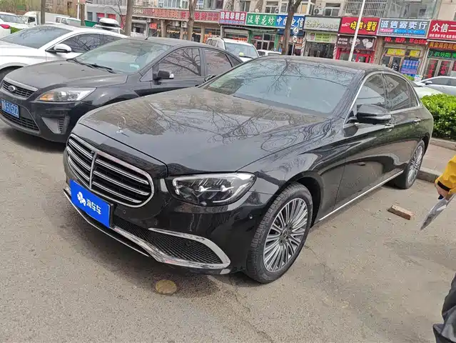 MERCEDES-BENZ E CLASS