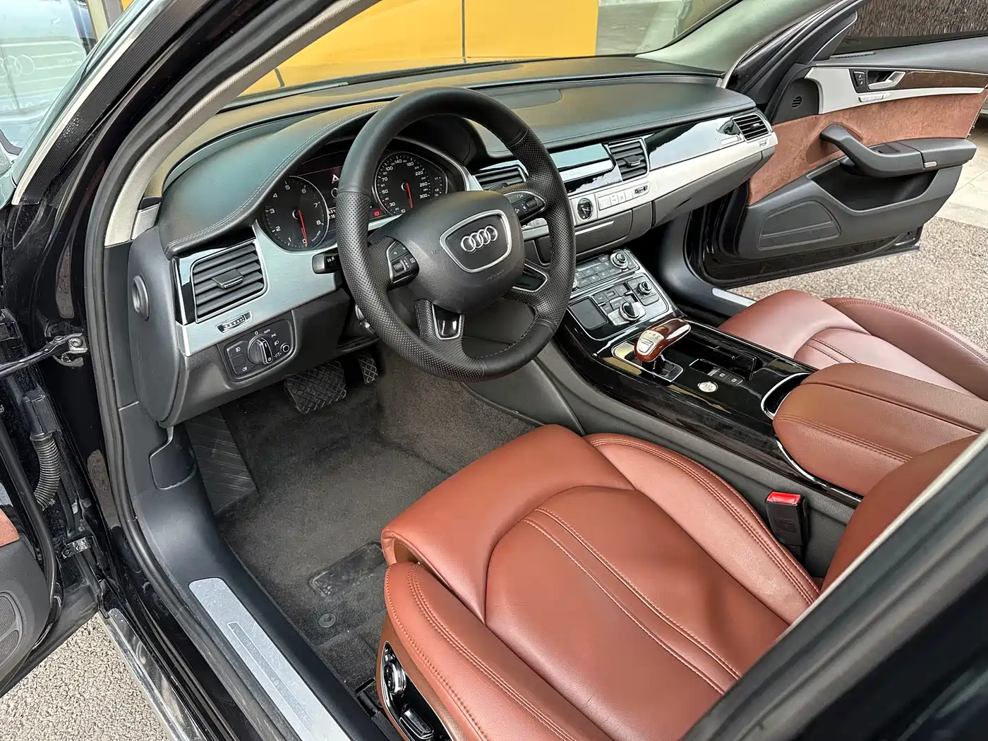 Audi A8 2013 A8L 45 TFSI quattro Comfort фото 5