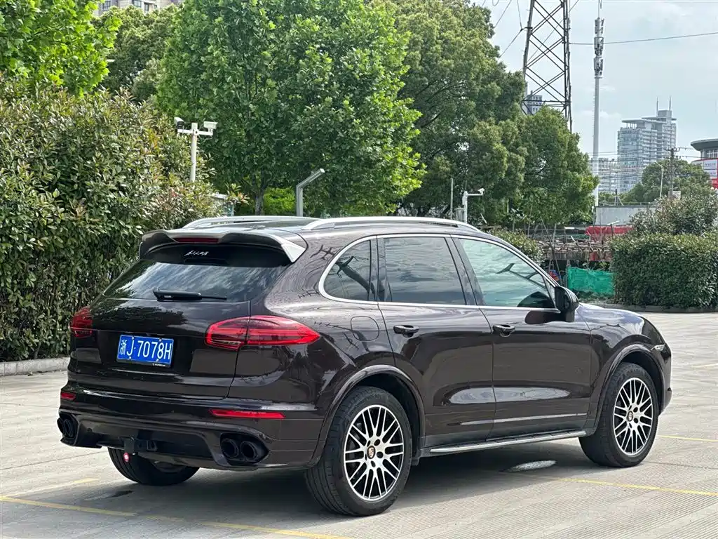 Porsche Cayenne 2014 Cayenne Platinum Edition 3.0T фото 19