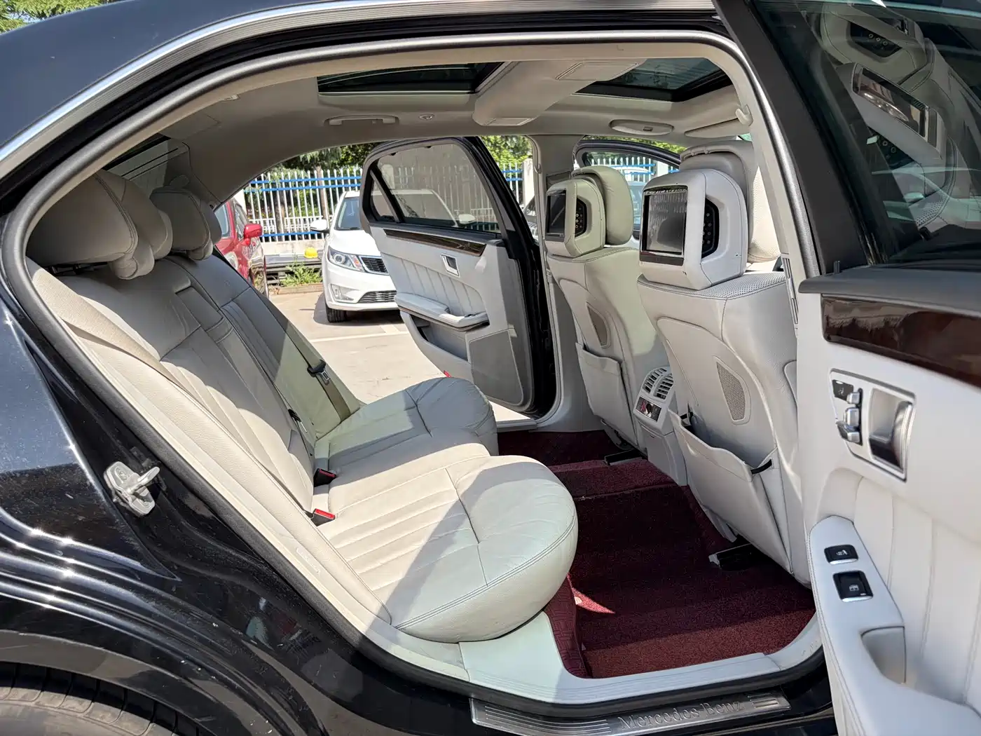 Mercedes-Benz E-Class 2014 E 300 L фото 14