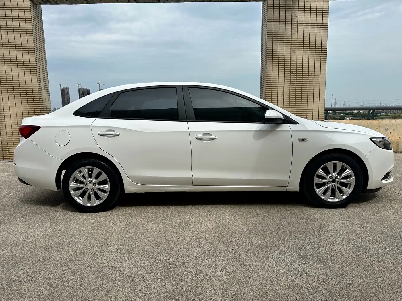 Buick Excelle 2019 15T DCT Connected Elite (China V) фото 4