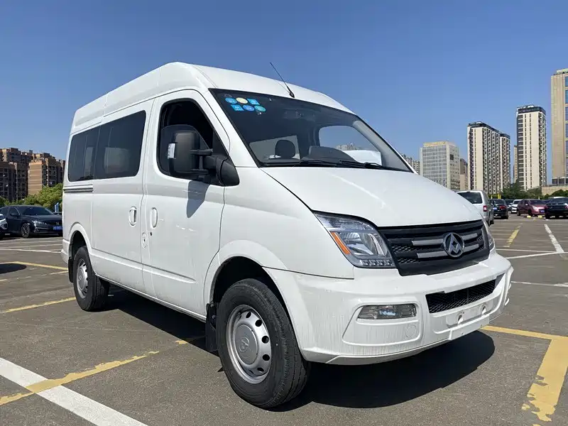 SAIC Maxus Xintu V80 2017 2.5T 6-speed manual Aoyun Tong China V short wheelbase medium roof 5/6/10 seats фото 17