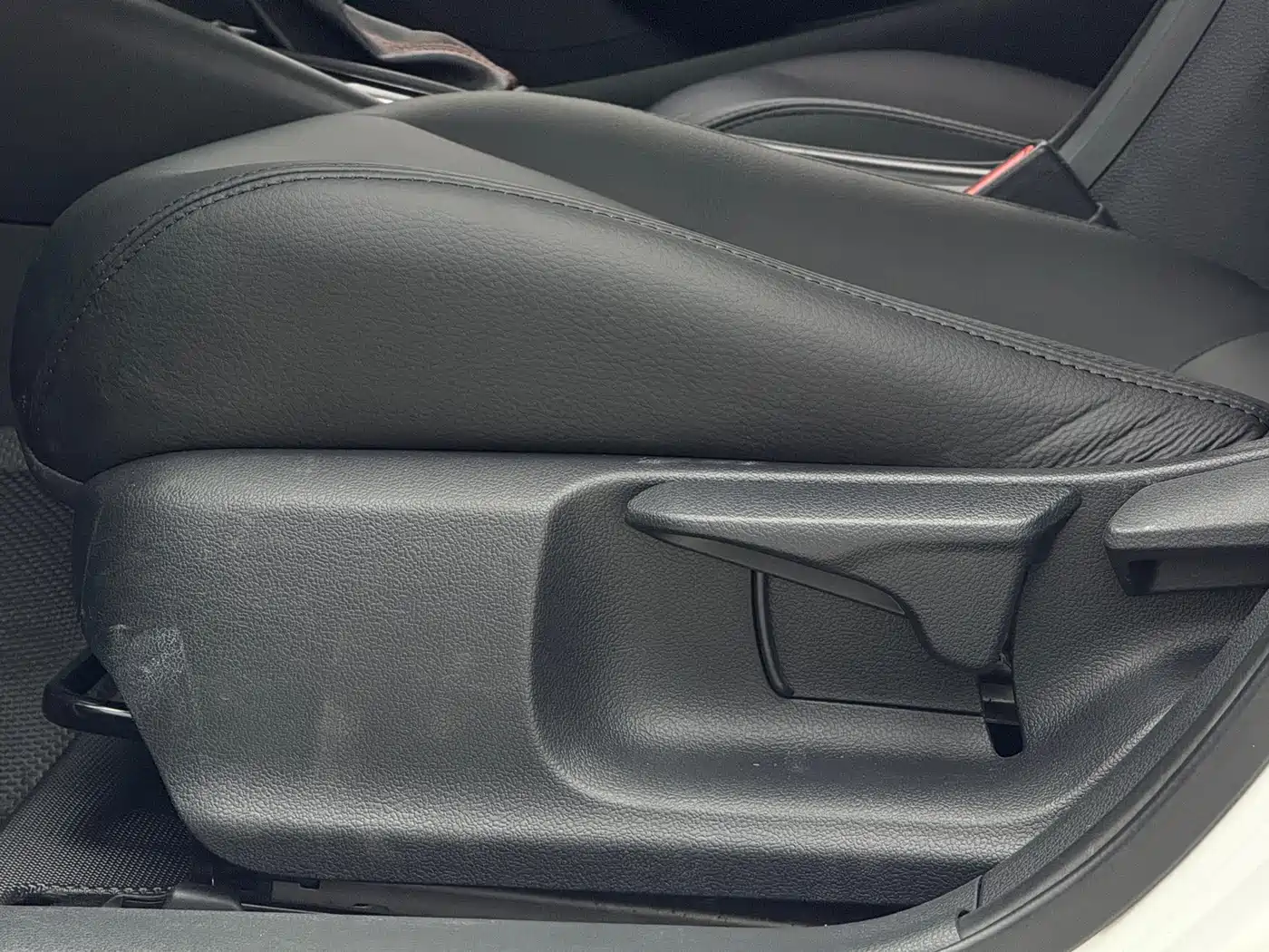 Toyota Corolla 2021 1.2T S-CVT Elite PLUS Edition фото 19